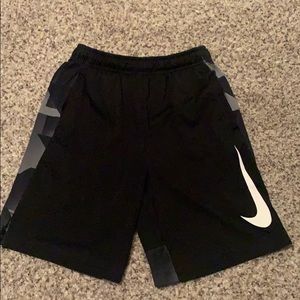 KIDS NIKE SHORTS
